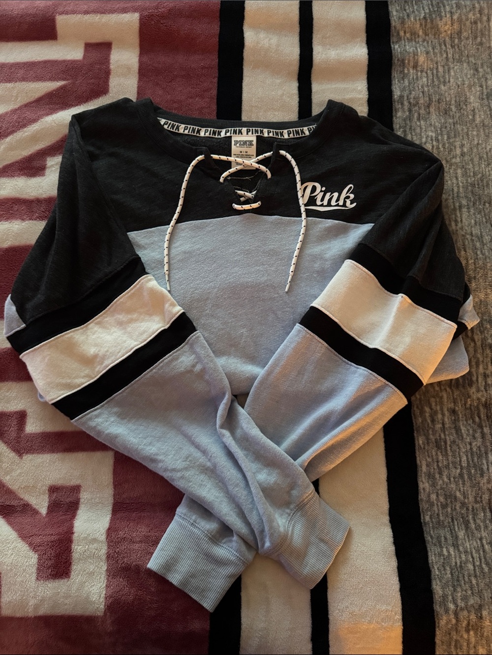 PINK Lace-Up Colorblock Long sleeve T shirt